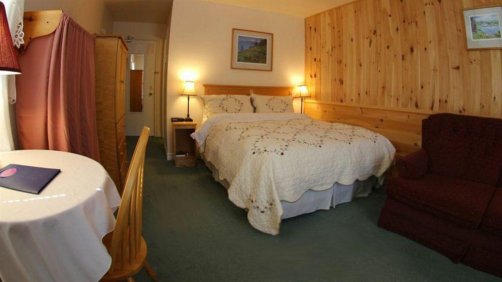 Castle Rock Country Inn Ingonish Exterior foto