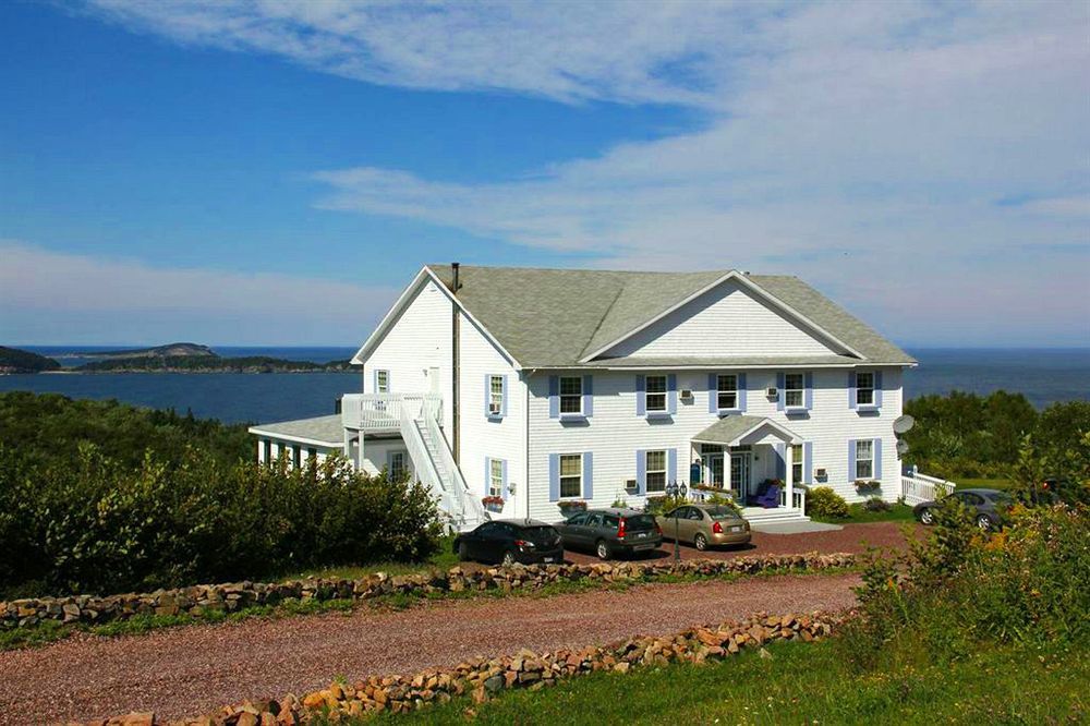 Castle Rock Country Inn Ingonish Exterior foto